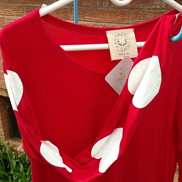 ❤️ Heart On Your Sleeve T-Shirt - Picture 7 of 7